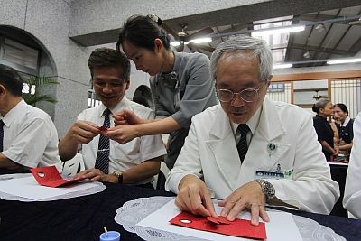 尼泊爾幣寓意深　四大志業送祝福