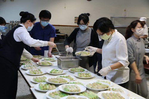 歲末感恩志工餐會　溫馨圍爐迎接新年頭