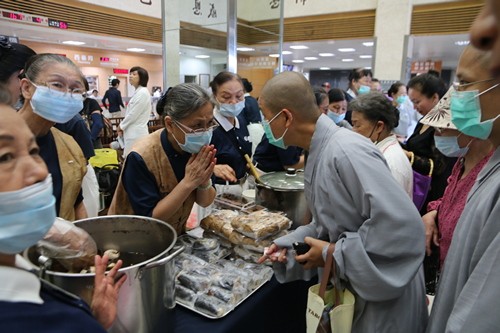 「小錢大善聚福緣」　醫療慈善號召愛心化行動