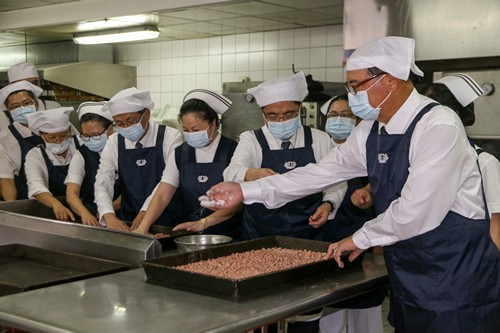 在地風味「好事花生」 為宗門精進添暖