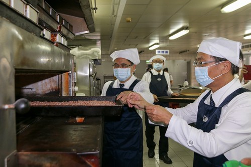 在地風味「好事花生」 為宗門精進添暖