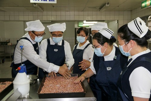 在地風味「好事花生」 為宗門精進添暖