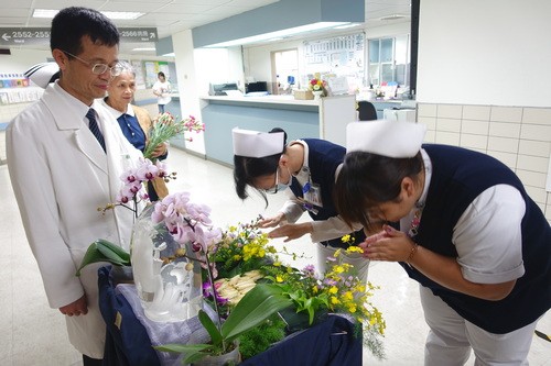 行動浴佛分享愛　滿院馨香道祝福