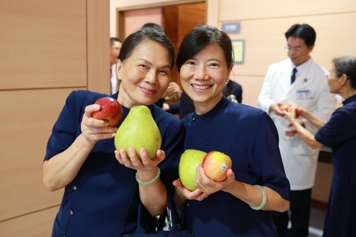 2018/09/19 花蓮慈濟醫院日誌—— 團圓節愛流轉 柚平安感恩慈誠懿德爸媽