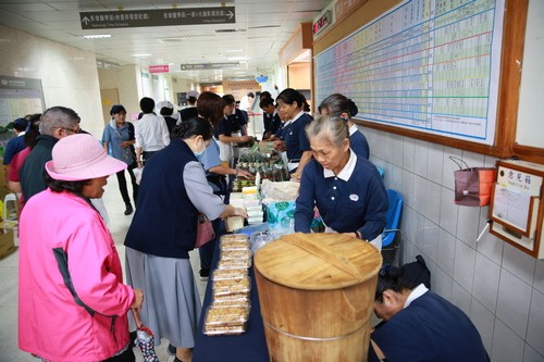 2018/10/08花蓮慈濟醫院日誌——「印」照「尼」我心　花蓮真情膚震殤用行動響應