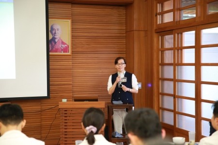 醫學人文感動服務　精準醫療以病為師