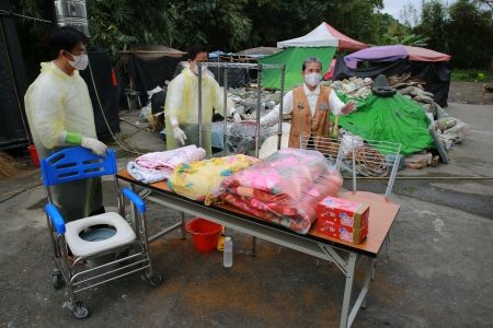 花蓮慈院歲末關懷大掃除　打造清潔健康新生活