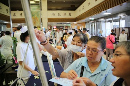 生命不LUNG肺　花蓮慈院「世界無菸日」宣導