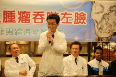 耳鼻喉科陳培榕副院長分享麥可歷經四個月、九次手術的變臉過程