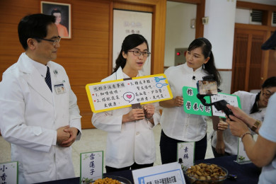 魏萌萱營養師也提醒慢性病友，像是糖尿病友要注意粽子所含澱粉及油脂份量