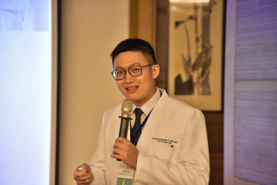 Dr. Peter分享受訓過程與心得。