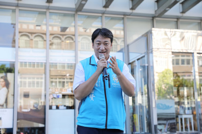 花蓮市長魏嘉賢也到場支持驗血建檔活動，魏嘉賢市長代表親友表示，一點點的血，卻可以帶給血癌病友希望，甚至讓他們有機會活下來，鼓勵年輕的朋友一起加入建檔的行列