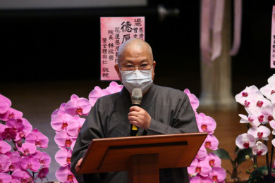 靜思精舍德宣師父開示祝福。