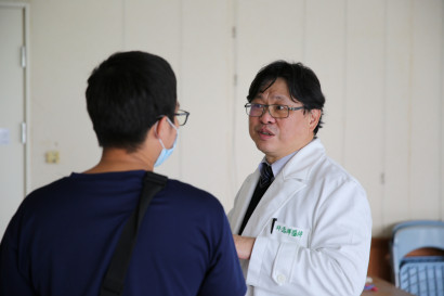 「接受幫助不是脆弱，更不是懦弱。」林喬祥主任表示