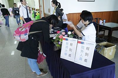 慈濟醫學教育日學術研討會　向無語良師致敬
