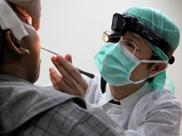 積液性中耳炎合併腺樣體肥大 男童術後重拾正常聽力