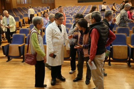 早檢測、存骨本　花蓮慈院骨鬆專家分享保骨秘訣