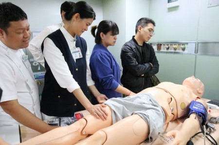 培育人才 花蓮慈院新臨床技能中心引進肺順應性高階模擬人